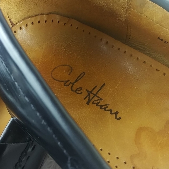 Cole Hann Black Genuine Leather Tassel Upper Almond Toe Slip On Loafer Shoe - Picture 9 of 13